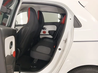 Renault Twingo Renault Twingo 1.0 SCe Intens AUT! 1e Eig! Zondag OPEN! - afbeelding nr 17