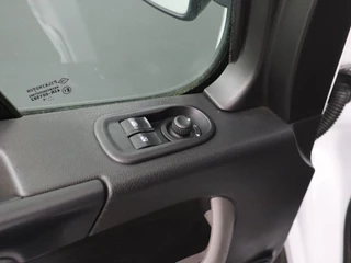 Renault Master Renault Master 2.3DCi 145PK L2H2 Imperiaal | Trekhaak | Navigatie | Camera | Airco | Cruise - afbeelding nr 8