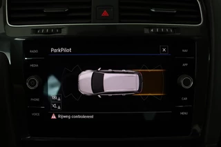 Volkswagen Golf Volkswagen Golf 1.6 TDI Comfortline | Carplay | Navigatie |  Adaptive cruise | Climate control | Parkeerhulp | Regen-/lichtsensor - afbeelding nr 10