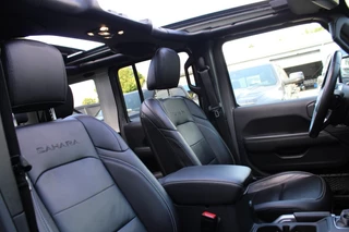 Jeep Wrangler Jeep Wrangler 4XE 380 SAHARA / Plug In Hybrid / My Sky open dak / Trekhaak - afbeelding nr 19
