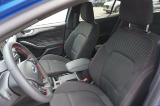 Ford Focus Ford Focus 1.0 EcoBoost Hybrid ST Line Style 125PK Camera Climate All-Season Cruise Carplay-Navi Parkeersensoren *Nieuwstaat* - afbeelding nr 12