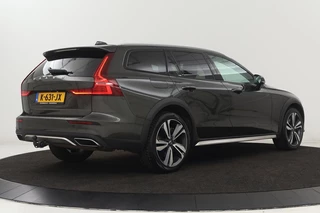 Volvo V60 Volvo V60 Cross Country 2.0 B5 AWD Pro | Trekhaak | Leder |  Stoel & stuurverwarming | Camera | Adaptive cruise | Carplay | Harman/Kardon | Keyless | BLIS | Memory | Navigatie - afbeelding nr 37