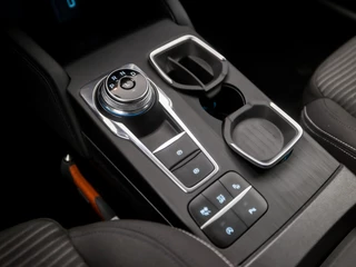 Ford Focus Automaat (APPLE CARPLAY, GROOT NAVI, STUUR/STOELVERWARMING, ADAPTIVE CRUISE, SPORTSTOELEN, CAMERA, KEYLESS, TREKHAAK, NIEUWSTAAT) - afbeelding nr 11