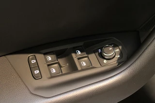 Volkswagen Touareg Volkswagen Touareg 3.0 TDI R-Line LUCHT | HUD | PANO | - afbeelding nr 32