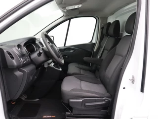 Renault Trafic | Navigatie | Airco | Trekhaak | 3-Persoons - afbeelding nr 19