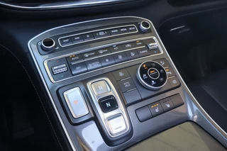 Hyundai Santa Fe Hyundai Santa Fe 1.6 T-GDI PHEV Premium Sky | Open Dak | 7 Persoons - afbeelding nr 8