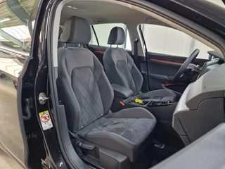 Volkswagen Golf Volkswagen Golf 1.4 eHybrid Style PHEV | Lane | ACC | Camera | Ambiance | Massage | D.Hoek | - afbeelding nr 30