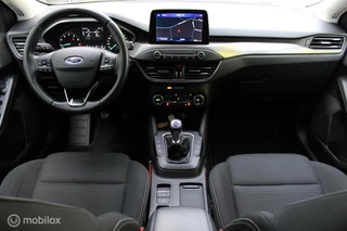Ford Focus Ford Focus Wagon 1.0 EcoBoost Titanium Business 125 PK, Stuur/stoel verwarming, Pdc voor + achter, Full led, Keyless entry, Donkerglas, App connect, Cruise, Navi, Clima, 17 inch Lmv. - afbeelding nr 2