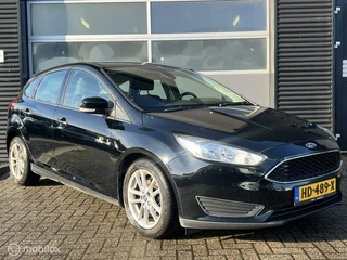 Ford Focus Ford Focus 1.0 Trend Edition - afbeelding nr 1