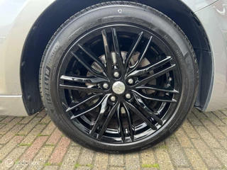 Suzuki Kizashi Suzuki Kizashi 2.4 Sport / Navigatie / Panoramadak / Luxe - afbeelding nr 32