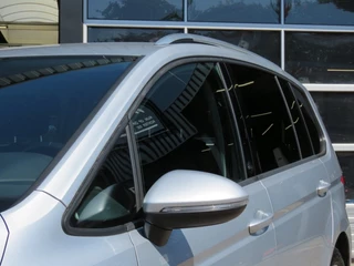 Volkswagen Touran Volkswagen Touran 1.2 TSI CON. SERIES ,,SOUND'' / Camera / Wegklap.haak / Stoelverwarming / - afbeelding nr 8