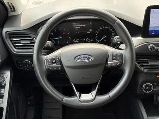 Ford Focus Ford Focus Wagon 1.0 EcoBoost Titanium Wagon | Winter Pack | Adaptive cruise control | Camera | Navigatie | 17 inch | Reservewiel - afbeelding nr 10