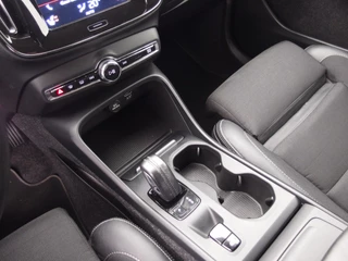 Volvo XC40 AUTOMAAT / TREKHAAK / FULL LED / STOELVERW / CARPLAY / CAMERA / NAVI / CLIMA / NL-AUTO - afbeelding nr 39