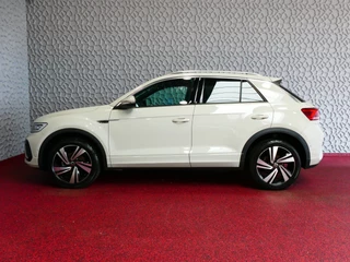 Volkswagen T-Roc Volkswagen T-Roc 1.5 TSI 150PK R-LINE EVO IQ LIGHT ALCANTARA ELEK.KLEP CARPLAY STOEL/STUUR VERW. 18