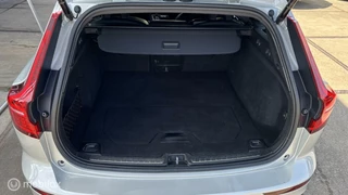 Volvo V60 Volvo V60 2.0 T6 Plug-in hybrid AWD Plus Dark R-DESIGN - afbeelding nr 12
