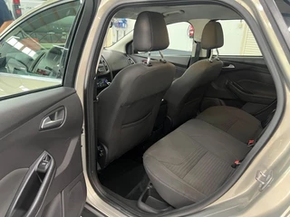 Ford Focus Ford Focus 1.0 ECOB. First Edition, Schuif/kantel, PDC, NAVI, Trekhaak - afbeelding nr 15