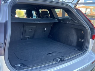 Volvo V60 Trekhaak Panodak Elek.stoelen + Nappa Leer Stoelverwarming + Ventilatie Stuurverwarming 19 Inch Velgen Carplay Extra Getint Glas Donkere Hemel 1e Eigenaar Plug In Hybride - afbeelding nr 46