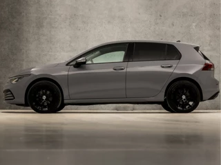 Volkswagen Golf Automaat (APPLE CARPLAY, GROOT NAVI, STUUR/STOELVERWARMING, GETINT GLAS, SPORTSTOELEN, PARKEERSENSOREN, ADAPTIVE CRUISE, DAB+, NIEUWE APK, NIEUWSTAAT) - afbeelding nr 2