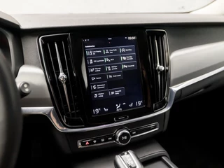 Volvo V90 Volvo V90 2.0 T5 Momentum 255Pk Automaat (APPLE CARPLAY, GROOT NAVI, LEDER, CAMERA, ADAPTIVE CRUISE, ELEK SPORTSTOELEN, STOELVERWARMING, GETINT GLAS, NIEUWE APK, NIEUWSTAAT) - afbeelding nr 29