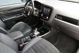 Mitsubishi Outlander Mitsubishi Outlander 2.4 PHEV Intense AWD Trekhaak AppleCarplay Leder/Alcantara Pdc Chroom Lmv 108000KM BJ2020 - afbeelding nr 28