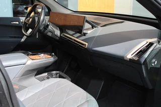 BMW iX BMW iX xDrive40 77kWh Sport pakket | Pano | Trekhaak | Massage - afbeelding nr 11