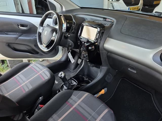 Peugeot 108 Peugeot 108 1.0 e-VTi Allure, Lm Velgen! Navi! Apk 5-2026! Zondag OPEN! - afbeelding nr 3