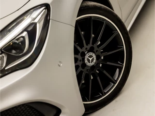 Mercedes-Benz CLA Mercedes-Benz CLA 180 AMG Sport Automaat (SCHUIFDAK, APPLE CARPLAY, GROOT NAVI, LEDER/ALCANTARA, STOELVERWARMING, SPORTSTOELEN, CRUISE, KEYLESS START, NIEUWSTAAT) - afbeelding nr 29