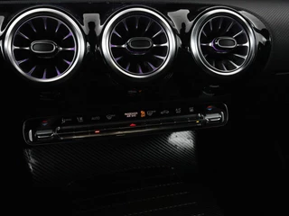 Mercedes-Benz A-Klasse Mercedes-Benz A-klasse 250e Business Solution Luxury | Leder | Stoelverwarming | Trekhaak | Camera | Navigatie | Full LED | Park Assist | Climate control | Widescreen - afbeelding nr 30