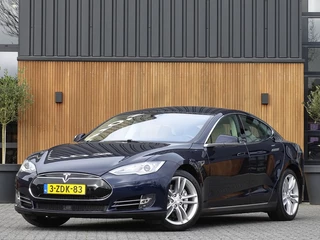 Tesla Model S - 420342815-0