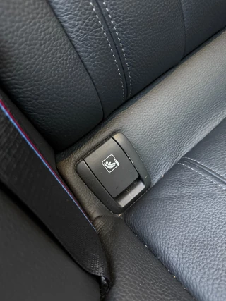 BMW 5 Serie BMW 5-serie M550i xDrive M-Pakket|Pano|Softclose|B&W|Alcantara|360|Leder - afbeelding nr 44