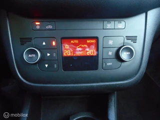 Fiat Punto Fiat Punto TwinAir Turbo 100 Lounge NAVI+RESERVEWIEL+METALLIC - afbeelding nr 28