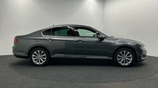 Volkswagen Passat Volkswagen Passat 1.4 TSI GTE Connected TREKHAAK-NAVI-DAB-STOELVERWARMING - afbeelding nr 9