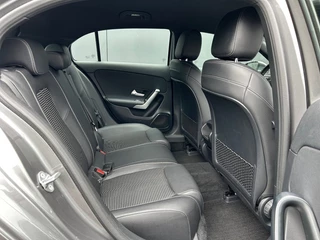 Mercedes-Benz A-Klasse Mercedes-Benz A-Klasse A 180 Aut7 LED Navi Widescreen Sportstoelen Cruise Trekhaak - afbeelding nr 4
