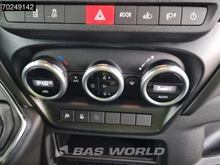 Iveco Daily Iveco Daily 35C21 210PK Automaat L2H2 Dubbellucht LED ACC 3.5t trekhaak Navi L2H2 12m3 Airco Trekhaak - afbeelding nr 17