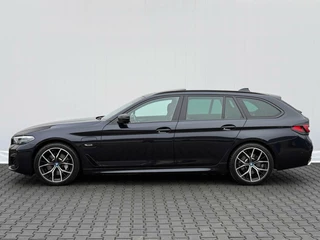 BMW 5 Serie BMW 5-serie Touring 530e M-Sport | Panoramadak | Leder | Driving Assist Prof | Trekhaak - afbeelding nr 2