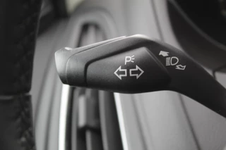 Ford Focus Ford Focus Wagon 1.0 Titanium Edition , 125pk Climate control , Navigatie , Cruise control , LED dagrijverlichting Parkeersensoren V+A , Voorruitverwarming , Sony Audio - afbeelding nr 9