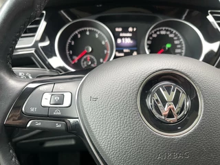 Volkswagen Touran Volkswagen Touran 1.4 TSI AUT. R-Line PANORAMADAK|ADAPTIEF CRUISE CONTROL|SFEERVERLICHTING|STOELVERWARMING|ELEKTRISCHE KOFFERKLEP|SFEERVERLICHTING|1E EIGENAAR - afbeelding nr 11