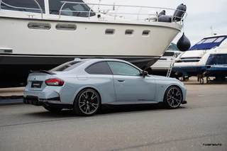 BMW 2 Serie BMW 2-serie Coupé M240i xDrive | Schuifdak | M-sportstoelen | M Perf | HUD | Active cruise | Eibach | Rijdersauto Edition - afbeelding nr 40