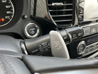 Mitsubishi Outlander Mitsubishi Outlander 2.0 PHEV Instyle+ 203 pk 4WD AUT. | 1e eigenaar | dealer onderhouden | navigatie | trekhaak | leder interieur - afbeelding nr 34