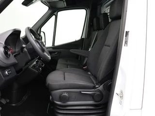 Mercedes-Benz Sprinter Mercedes-Benz Sprinter 317CDI L2H2 | Fabrieksgarantie | Navigatie | Camera | Cruise | Airco | 3-Persoons - afbeelding nr 20