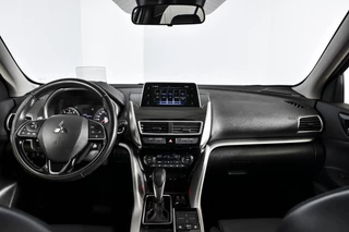 Mitsubishi Eclipse Cross | S/K dak | Adapt. Cruise | Winterpakket | PDC | 360 Camera | App. Connect | DAB |  LM 18
