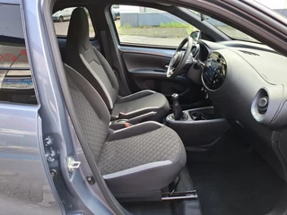Toyota Aygo Toyota Aygo X 1.0 VVT-i MT Premium parkeersensoren voor + achter - afbeelding nr 16