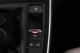 Renault Scénic Renault Scénic 1.2 TCe Intens | Trekhaak | Massage | Keyless |  Navigatie | Half leder | Camera | Climate control | Dodehoek detectie | Park Assist - afbeelding nr 14