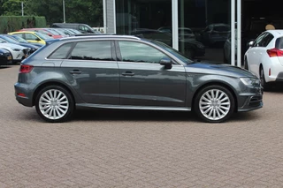 Audi A3 Audi A3 Sportback 1.4 e-tron PHEV Ambition Pro Line plus / Panoramadak / Half leder / 18'' / Keyless / Navigatie / Hill Hold / Sportstuur / Stoelverwarming / Cruise Control - afbeelding nr 4