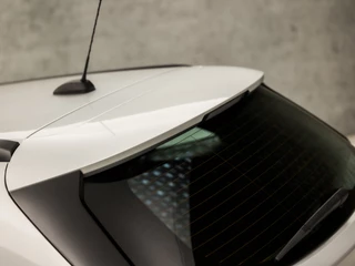 Opel Astra 146Pk Automaat (APPLE CARPLAY, NAVIGATIE, CLIMATE, CAMERA, SPORTSTOELEN, LM VELGEN, PARKEERSENSOREN, CRUISE, NIEUWSTAAT) - afbeelding nr 29