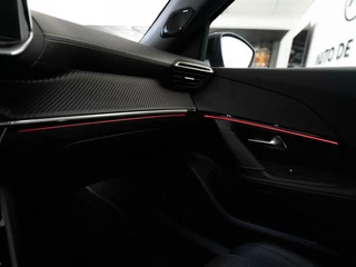 Peugeot 2008 Peugeot 2008 1.2 PureTech 130pk GT | Panoramadak | Full LED | FOCAL sound | Camera - afbeelding nr 11