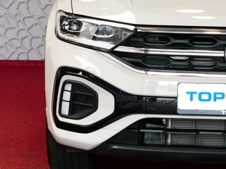 Volkswagen T-Roc Volkswagen T-Roc 1.5 TSI 150PK R-LINE EVO IQ LIGHT ALCANTARA ELEK.KLEP CARPLAY STOEL/STUUR VERW. 18