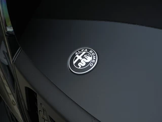 Alfa Romeo Junior Alfa Romeo Junior 1.2 Turbo 136 PK Ibrida Speciale | Techno | Direct Leverbaar - afbeelding nr 3