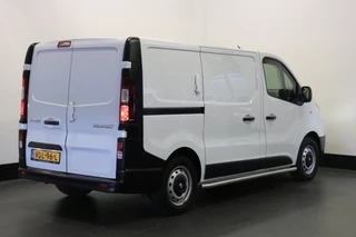 Renault Trafic - Airco - Cruise - Navi - € 12.900 - Excl. - afbeelding nr 2