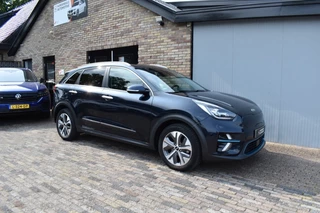 Kia Niro Kia Niro EXECUTIVELINE 64 KWH, Cruise, ACC, JBL, Lane - afbeelding nr 2